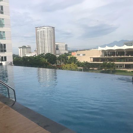 Lustra Studio Davao Екстер'єр фото